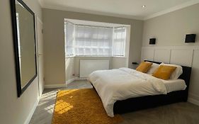 Modern Premium 2 Bedroom Home In Kent