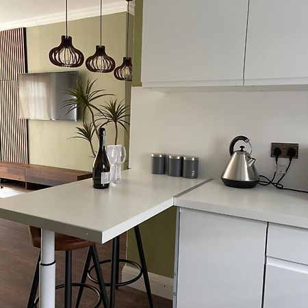 Modern Premium 2 Bedroom Home In Kent Chatham  Exterior photo